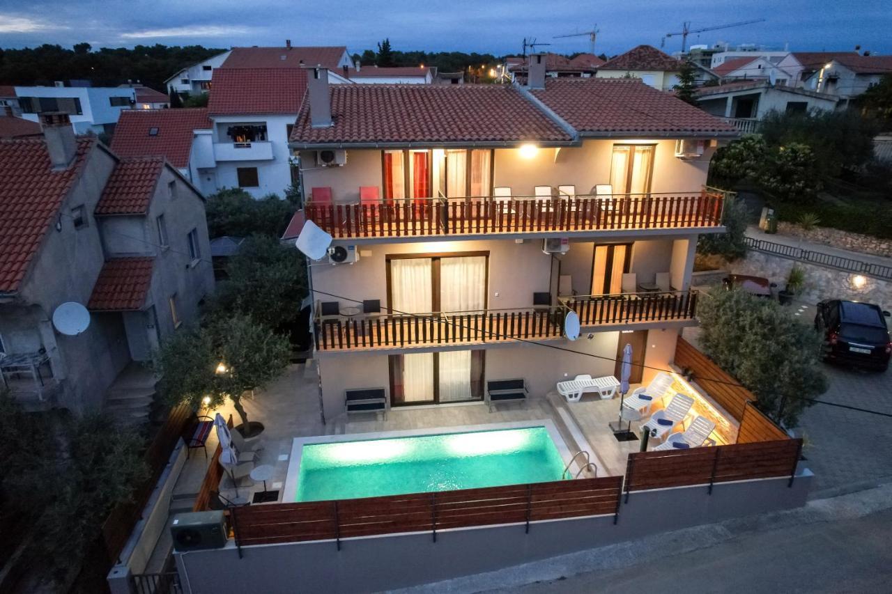 Pool Apartments Julia Zadar Ngoại thất bức ảnh