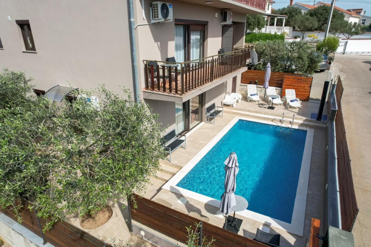 Pool Apartments Julia Zadar Ngoại thất bức ảnh