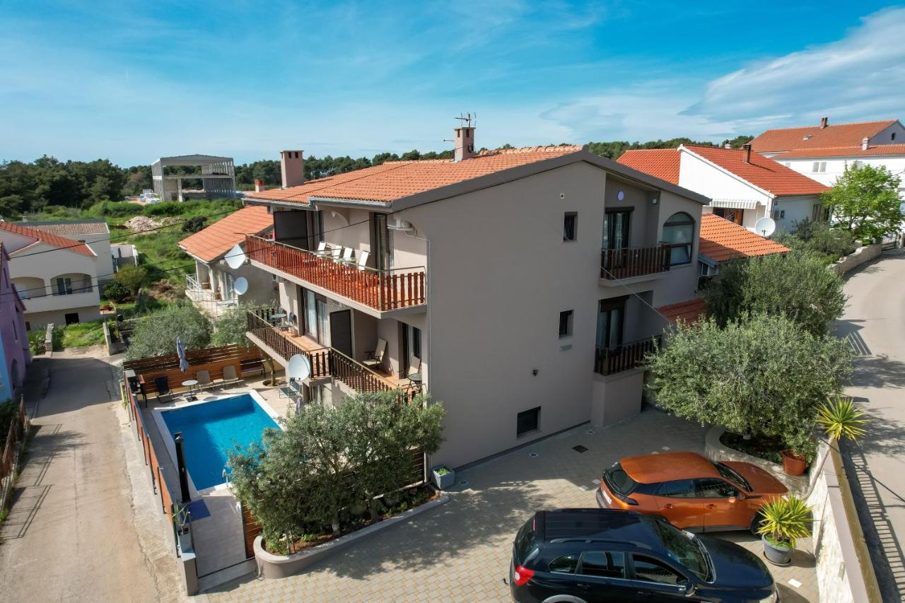 Pool Apartments Julia Zadar Ngoại thất bức ảnh