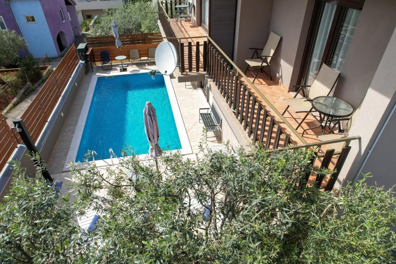 Pool Apartments Julia Zadar Ngoại thất bức ảnh