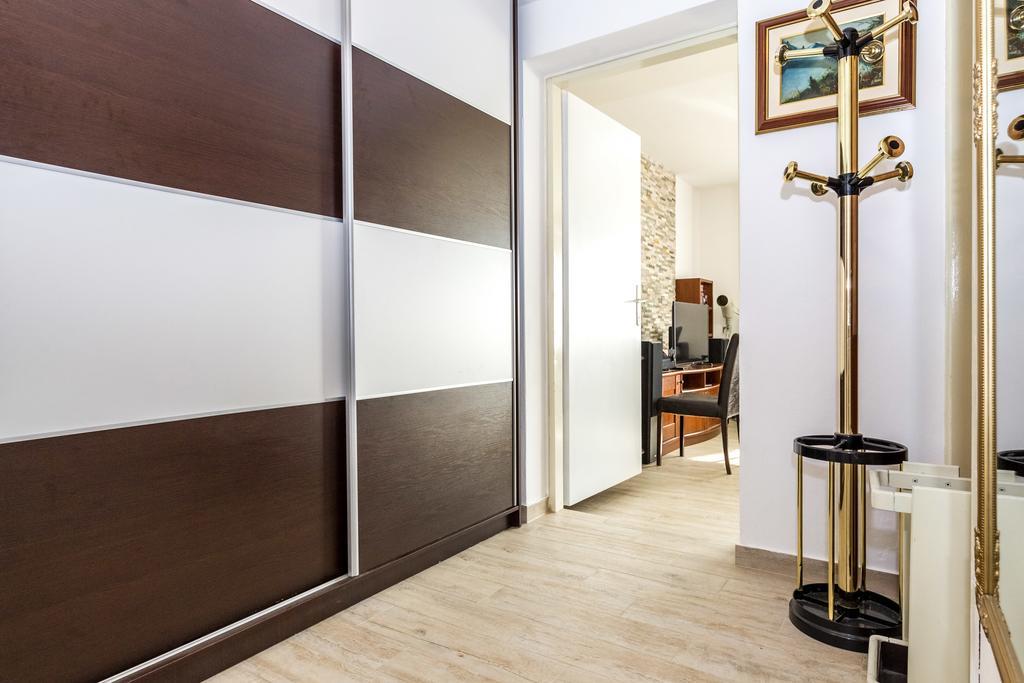 Pool Apartments Julia Zadar Ngoại thất bức ảnh