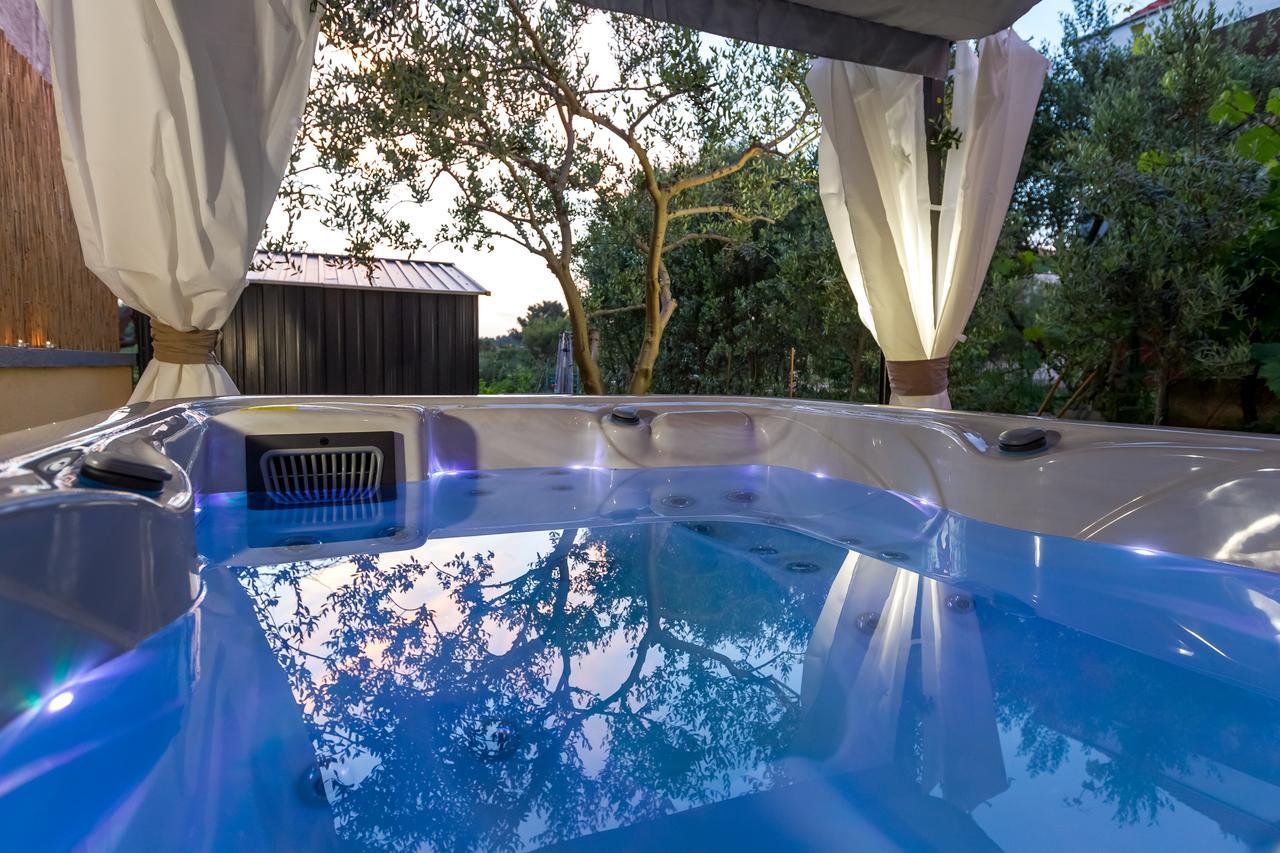 Pool Apartments Julia Zadar Ngoại thất bức ảnh